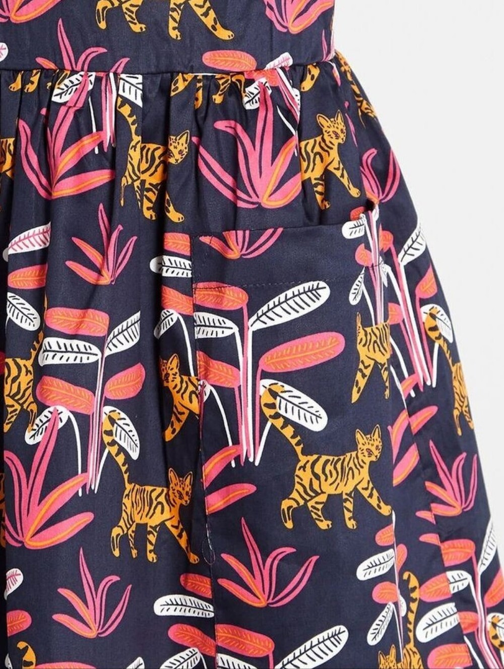 NWT ModCloth Sleeveless Babydoll Jungle Tiger Print Mini Dress Size M - Picture 4 of 10